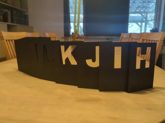 Alfabet bogstøtter til DVD-samling – 3D-printet organisering med stil